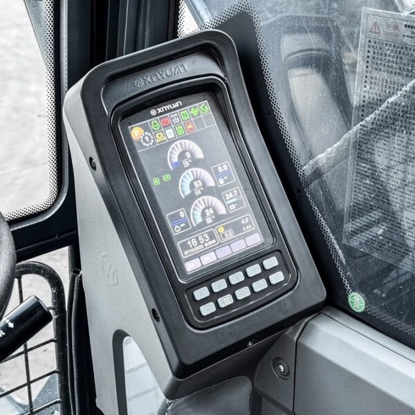 Xe Xúc Đào Bánh Lốp Mới Xinuyan XYC130 Gầu 0.5 khối - Hải Âu