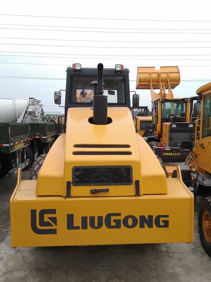 Xe lu rung LiuGong CLG6114 - SP bán chạy nhất ! Xe lu rung LiuGong CLG6114 - SP bán chạy nhất !