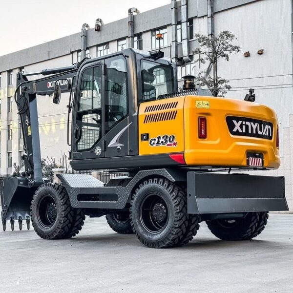 Xe Xúc Đào Bánh Lốp Mới Xinuyan XYC130 Gầu 0.5 khối - Hải Âu