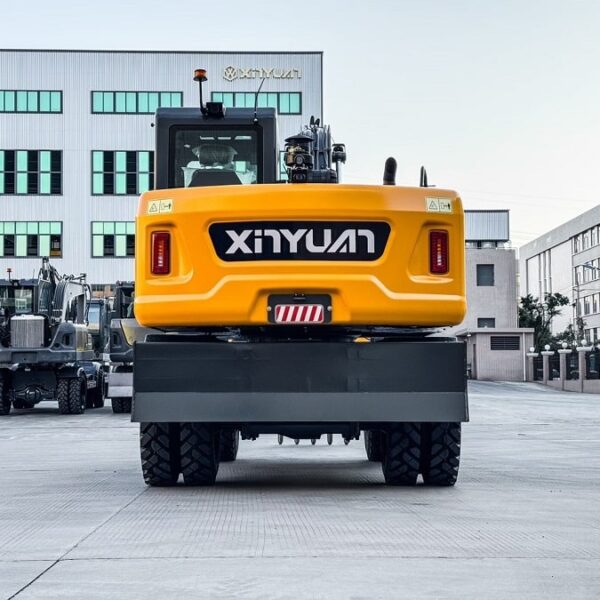 Xe Xúc Đào Bánh Lốp Mới Xinuyan XYC130 Gầu 0.5 khối - Hải Âu