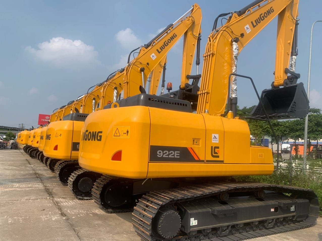 Môi trường vận hành thoải mái của máy xúc đào Liugong 933EHD