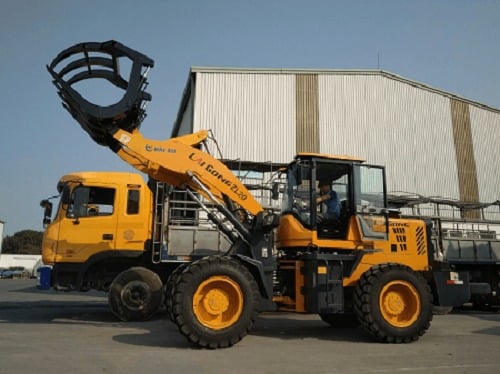 xuc-lat-gap-go-5-1 máy xúc lật gắp gỗ ZL50CN sức nâng 5 tấn