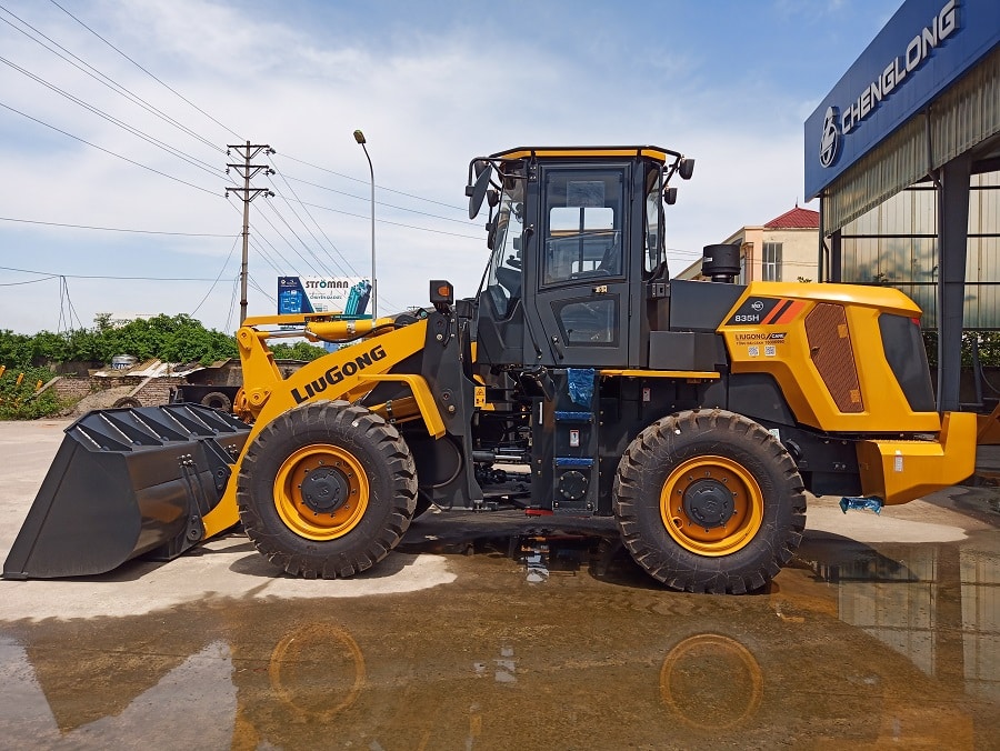 xuc-lat-li-gong-gau-2_3-khoi xúc-lat-liugong-835h