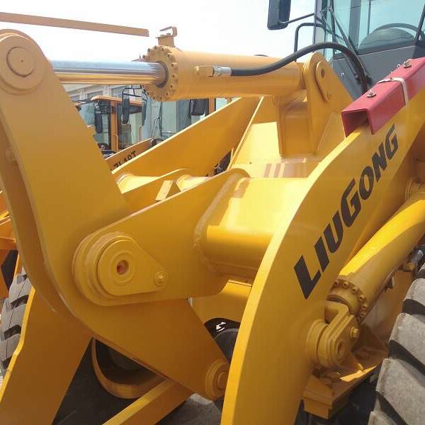 Máy xúc lật LIUGONG CLG836 gầu 1.7m3 - xúc lật LiuGong